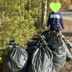 Harjavallassa Tanja perheineen on innostanut yhteisöään yhteisiin roskatalkoisiin.