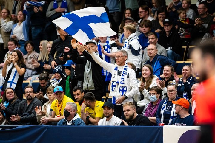 Suomessa pelattavan MM-jatkokarsintojen kotiottelun pelipaikasta, lipunmyynnistä ja tarkemmasta ajankohdasta tiedotetaan myöhemmin, tammikuun arvonnan jälkeen