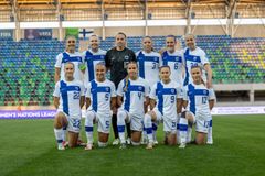 Helmareiden avauskokoonpano perjantain ottelussa.