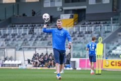 Lukas Hradecky.