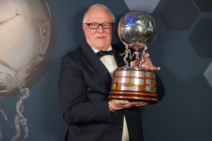 Captain's Ball -erikoispalkinto myönnettiin vuonna 2024 Timo Nummelinille.