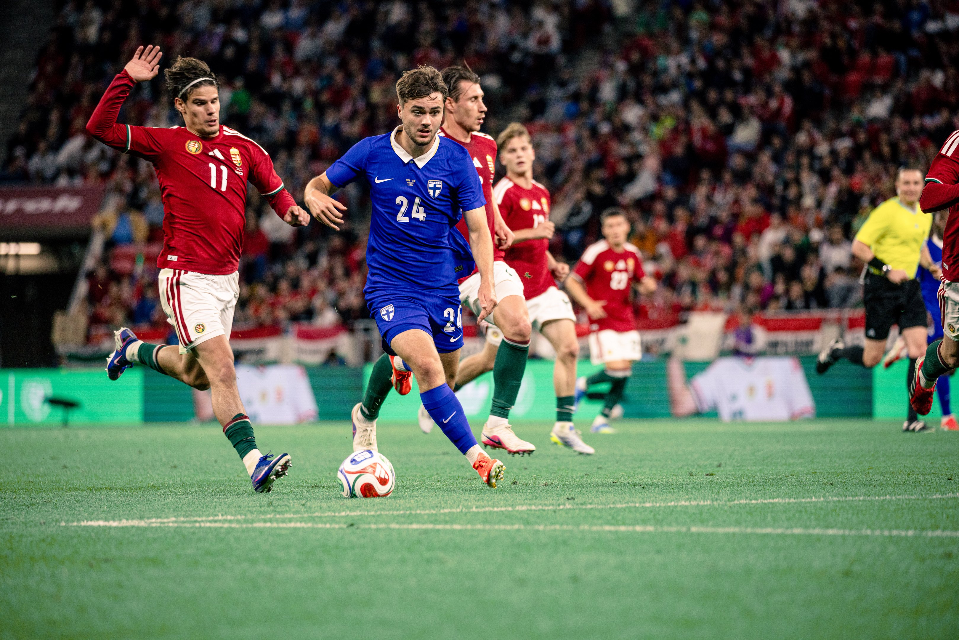 Jukkola ja Suhonen Huuhkajien mediatilaisuudessa ennen Nations Leaguea