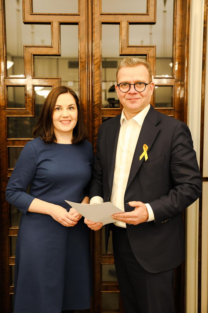 Pääministeri Petteri Orpo ja sosiaaliturva- ja tasa-arvoministeri Sanni Grahn-Laasonen