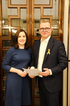 Pääministeri Petteri Orpo ja sosiaaliturva- ja tasa-arvoministeri Sanni Grahn-Laasonen