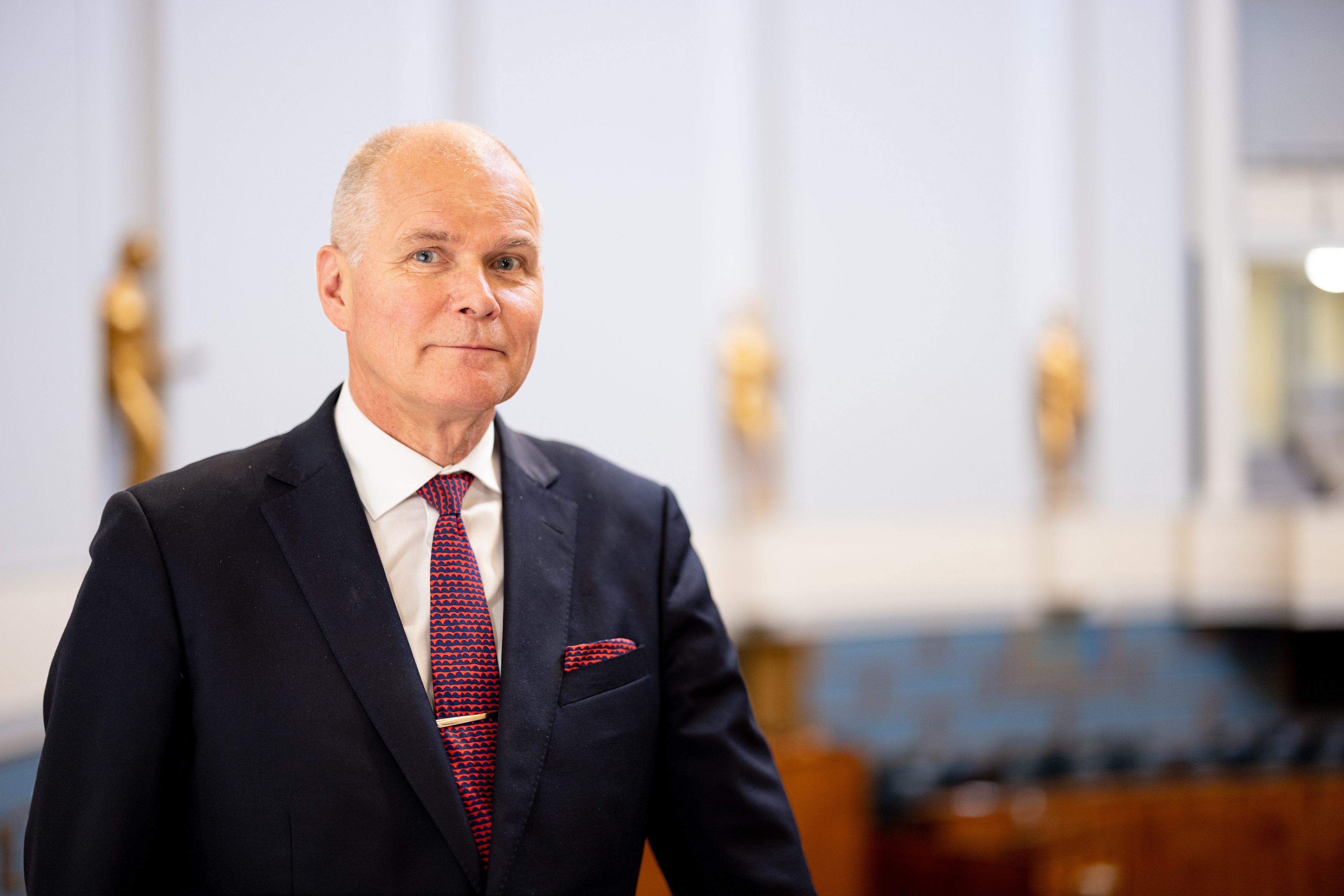 Lindberg tiedustelee oppositioilta kantaa ilmatorjunnan huoltovarmuuteen