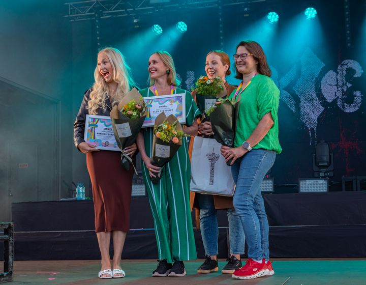 Ilo Awards -palkinnot vastaanottivat Mandimai Sundberg sekä Yle Pentuliven Lulu Salmi, Henna-Leena Kallio ja Pirjo Koskinen.