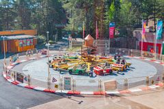 Koko perheen huvipuistolaite Drifti Särkänniemessä.