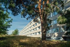 Osittain suojellun talon on suunnitellut arkkitehti Sulo Savolainen.