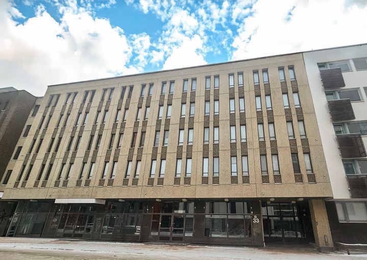 Mäkelininkatu 33.