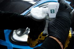 Headlight Restoration Kit_action