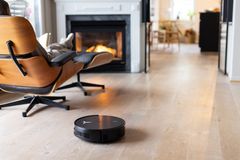 36 prosenttia suomalaisista pikkulapsiperheistä, joissa ei jo ole robotti-imuria, toivovat sitä joululahjaksi tänä jouluna.