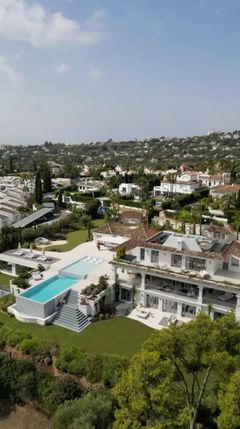 Finca Azur.