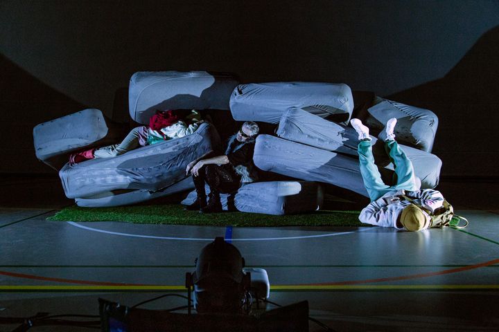 TOTEM-teatterin lastenteatteriesitys Kuvitellaan toivo lähtee kiertueelle Uudet klassikot -rahoituksella.