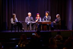 Kevään Tiede & Taide -illat käynnistyivät Vantaalta 9.3.2026. Keskustelua luotsasi Adile Sevimli, keskustelemassa Antto Vihma, Laura Gustafsson, Päiviö Omwami ja Shakiba Adil.