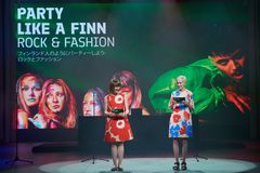 Suomi toteutti maailmannäyttelyssä lukuisia korkean tason taloudellisia ja poliittisia tapaamisia, yritystilaisuuksia ja kulttuuritapahtumia.