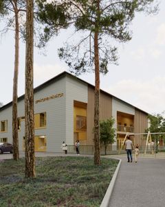 Hoivarakentajat - Leppäkorven päiväkoti Vantaa - havainnekuva pysty julkisivu