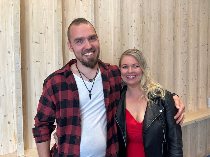 Lasse Kosonen ja Minna Lohikoski eivät ole koskaan aiemmin käyneet Tuskassa, mutta menevät siellä tänä kesänä naimisiin.