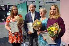 Maria Pirttimaa, Vesa Karttunen, Aino Lehvästö ja Anna Länsisalmi-Keisala palkittiin Vuoden ruokakasvattaja palkinnolla Ruokamessuilla Helsingissä.