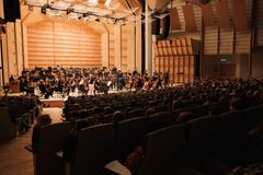 Tampere Filharmonian kevät tarjoaa tarjoaa särmää, suuruutta ja unohtumattomia hetkiä suuren orkesterin, huippusolistien ja monipuolisen ohjelmiston parissa. Kuva: Tampere Filhrmonia / Pasi Tiitola