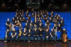 Ylikapellimestari Matthew Halls ja Tampere Filharmonian muusikot toivottavat kaikenikäiset musiikin ystävät tervetulleeksi kotisaliinsa Tampere-taloon.