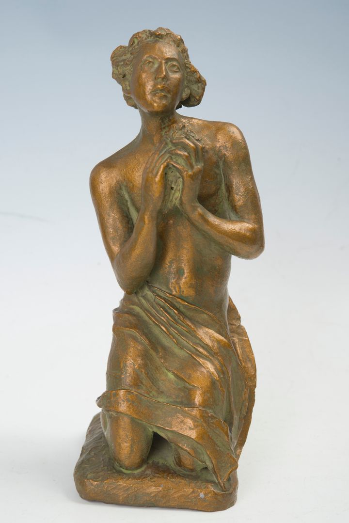 Sigrid af Forselles, Polvistuva mies, 1896, pronssattu terrakotta, Villa Gyllenberg / Signe ja Ane Gyllenbergin säätiö. Kuva: Matias Uusikylä / Signe ja Ane Gyllenbergin säätiö