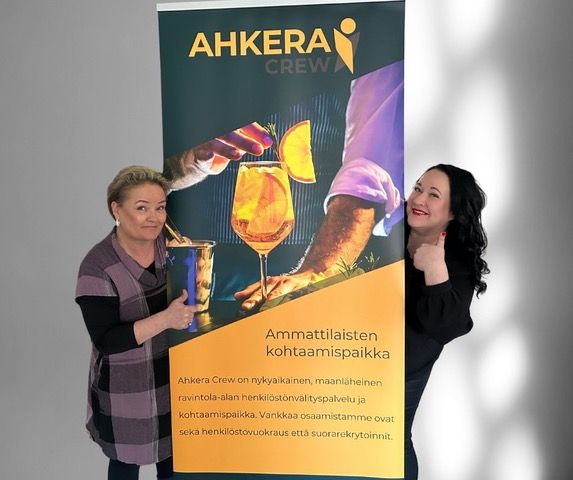 Myyntipäällikkö Katariina Laanikari (vas.) ja toimitusjohtaja Pilvi Helanterä palvelevat ravintola-alan asiakkaitaan henkilökohtaisella otteella.