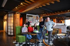 Yrittäjäperhe ravintolaremontin keskellä