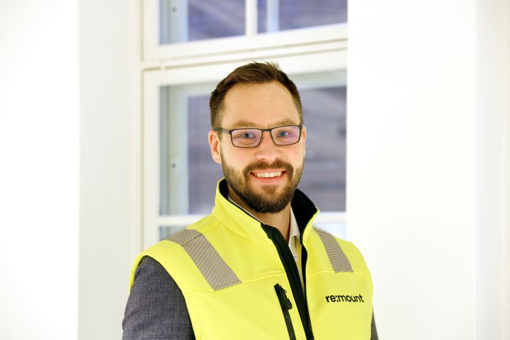 Joachim Linholmilla on monipuolinen kokemus liikkenjohdosta ja korjausrakentamisesta.
