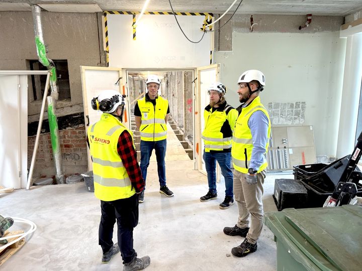 Sanekon toimitusjohtaja Matti Luostarinen ja talousjohdosta vastaava hallituksen puheenjohtaja Simo Sutinen tulevat re:mountin osakkaiksi.