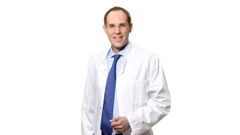 Professori Tero Järvinen on kehittänyt tutkimusryhmänsä kanssa lääkemolekyylin, joka voi auttaa vakavasta ihosairaudesta kärsiviä.