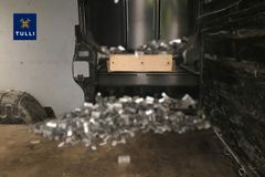 Pakettiautosta löydettyjä huumelääkkeitä.