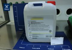 Tullin takavarikoimaa gammabutyrolaktonia eli lakkaa.