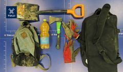 Epäillyiltä takavarikoituja välineitä.