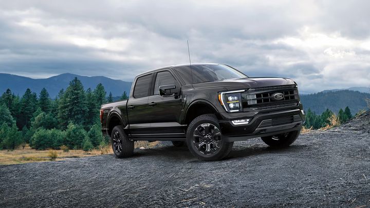 Maailman myydyin lava-auto Ford F-150 saapuu Suomeen.