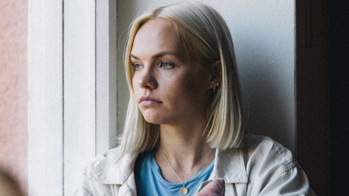 Yksinäisyysohjelma sisältää viisi keskustelutapaamista ammattilaisen kanssa sekä itsenäistä työskentelyä omahoito-oppaan avulla