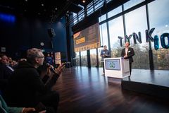 Moderaattori Kimmo Ohtonen ja Mika Heinonen, Pirkanmaan ELY-keskus.