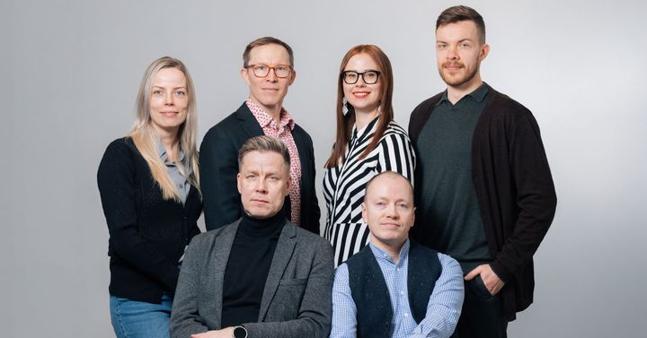 Syövän varjosta mielen toipumiseen -kirja toimii lukijalleen matkakumppanina. Kirjan tekijäkaartilla on vankka osaaminen ja kokemus psykiatriassa, erityisesti HUS Psykiatriassa.