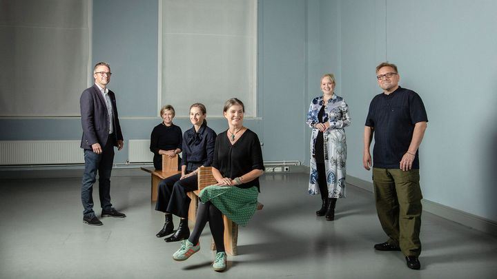 Kuvassa uuden museoyhtiön hallitus Petri Tervonen (vas.), Laura Aalto, Kaarina Gould (pj.), Jenni Reuter, Katri Viippola ja Pauli Sivonen. Kuvasta puuttuu Mikael Silvanto.