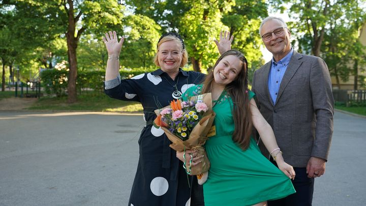 Suomen Setlementtiliiton hallituksen puheenjohtaja ja kaupunkineuvos Ritva Viljanen, kansalaisaktivisti Katariina Räikkönen ja Suomen Setlementtiliiton toimitusjohtaja Juha-Erkki Mäntyniemi