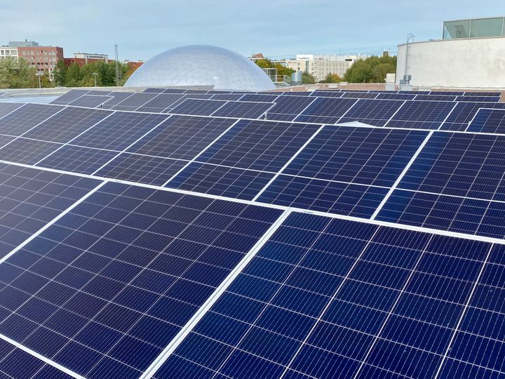 Aurinkopaneelit Heurekan katolla