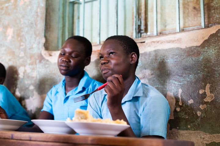 Foodora on mukana tukemassa World Visionin Kouluruoka -kampanjaa.