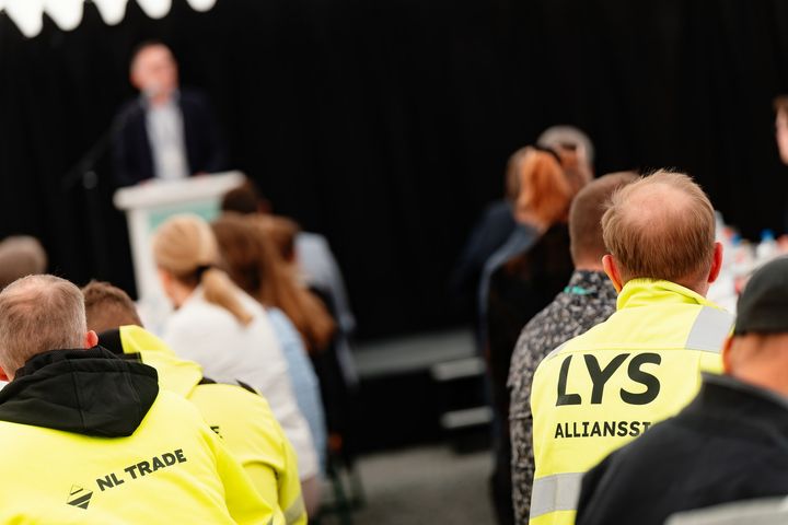 Ohkolan sairaalan uudisrakennuksen harjannostajaisia vietettiin perjantaina. Kuvat: Aki Rask.