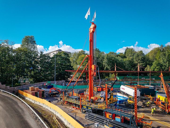 Laakson yhteissairaala -hankkeen geokaivon työmaa syyskuussa 2025. Kuva: Aki Rask.