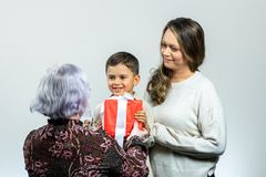 Lahja lähimmäiselle -keräys tuo iloa lahjan saajalle sekä antajalle.