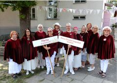 Kuvassa naiskuoro Pärnusta.