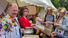 Vid kyrkans tält på Pride-parkfesten 2025.