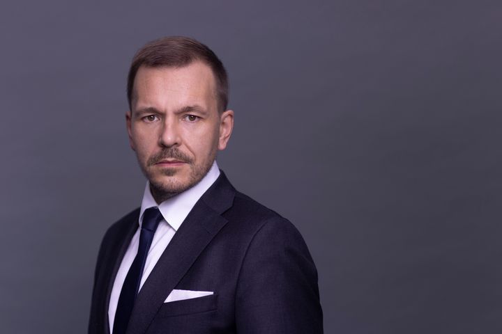 Keskustan puoluesihteeri Antti Siika-ahon mukaan Orpon hallituksen johtajuusvaje näkyy poukkoilevana politiikkana.