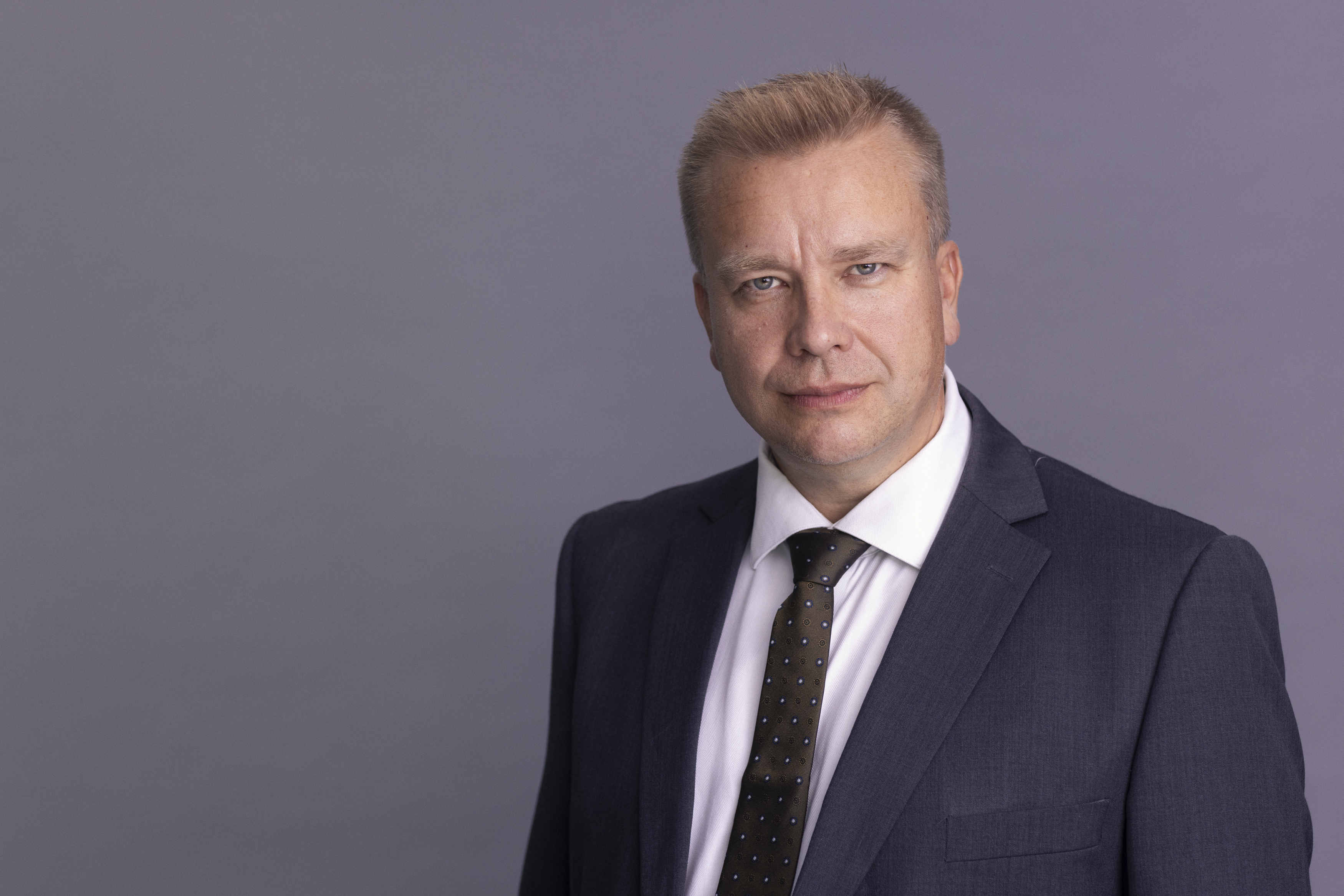 Kaikkonen vaatii tiukempia toimia naisiin kohdistuvaa väkivaltaa vastaan