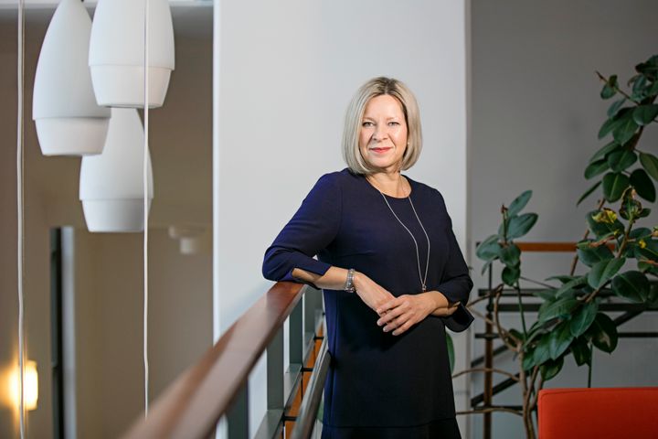 Tanja Risikko Vaasan yliopiston koulutuksen ja sidosryhmäsuhteiden vararehtoriksi. Kuva vapaasti käytettävissä. Kuvaaja: Karolina Isaksson.