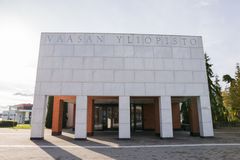Vaasan yliopiston päärakennus Tervahovi.